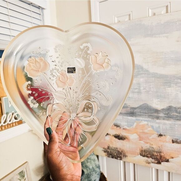 New VTG Mikasa Crystal Sweatheart Roses Embossed Serving Tray. - Picture 15 of 15